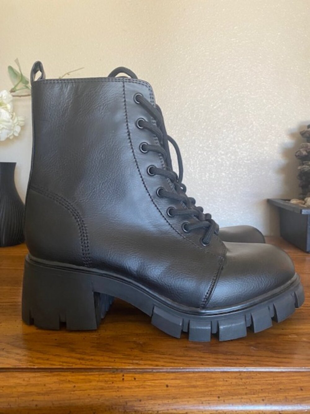 MIA boots